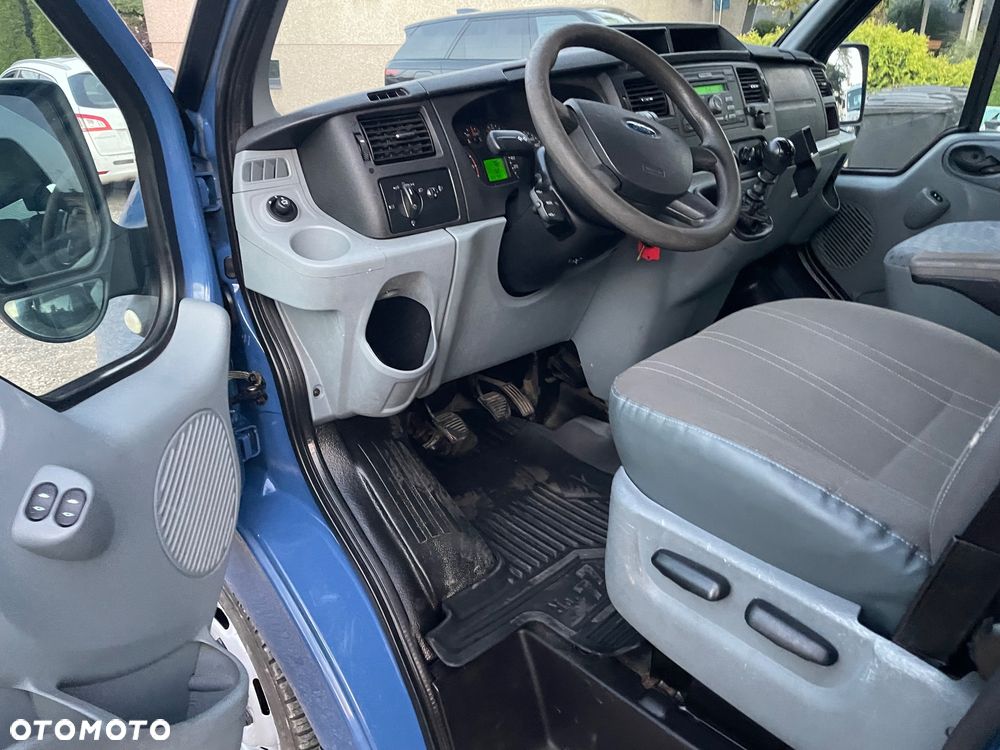 Ford Transit - 18