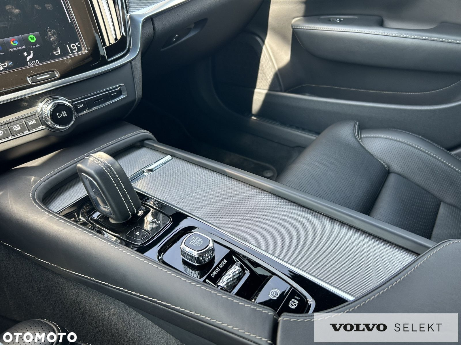 Volvo S90 - 24