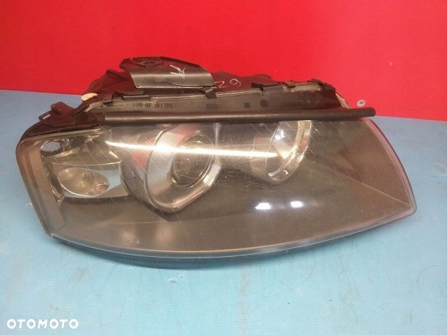 Lampa Audi a3 8p xenon prawy przód - 1