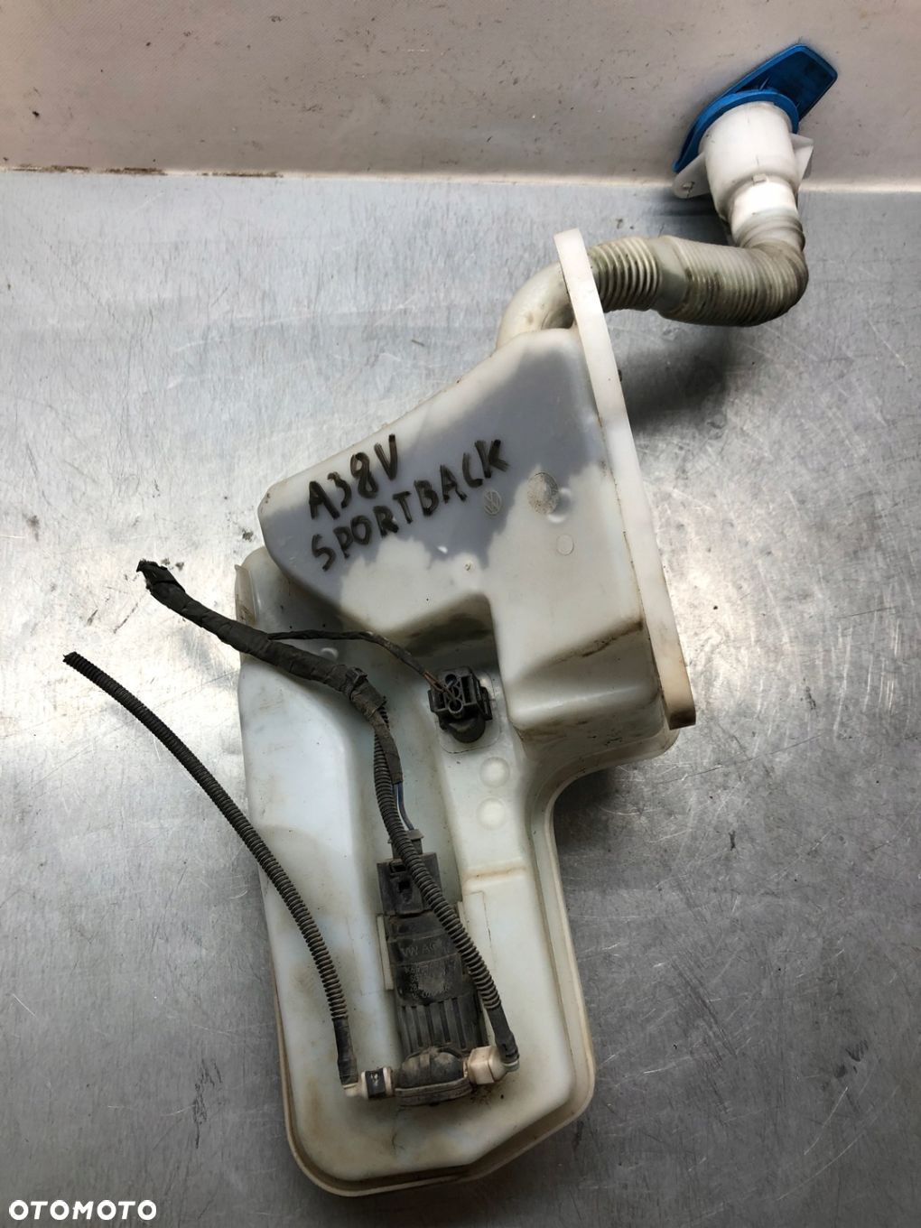 ZBIORNICZEK SPRYSKIWACZY AUDI VW SKODA 5Q0955453T 5Q0955448AE 1K6955651 - 1