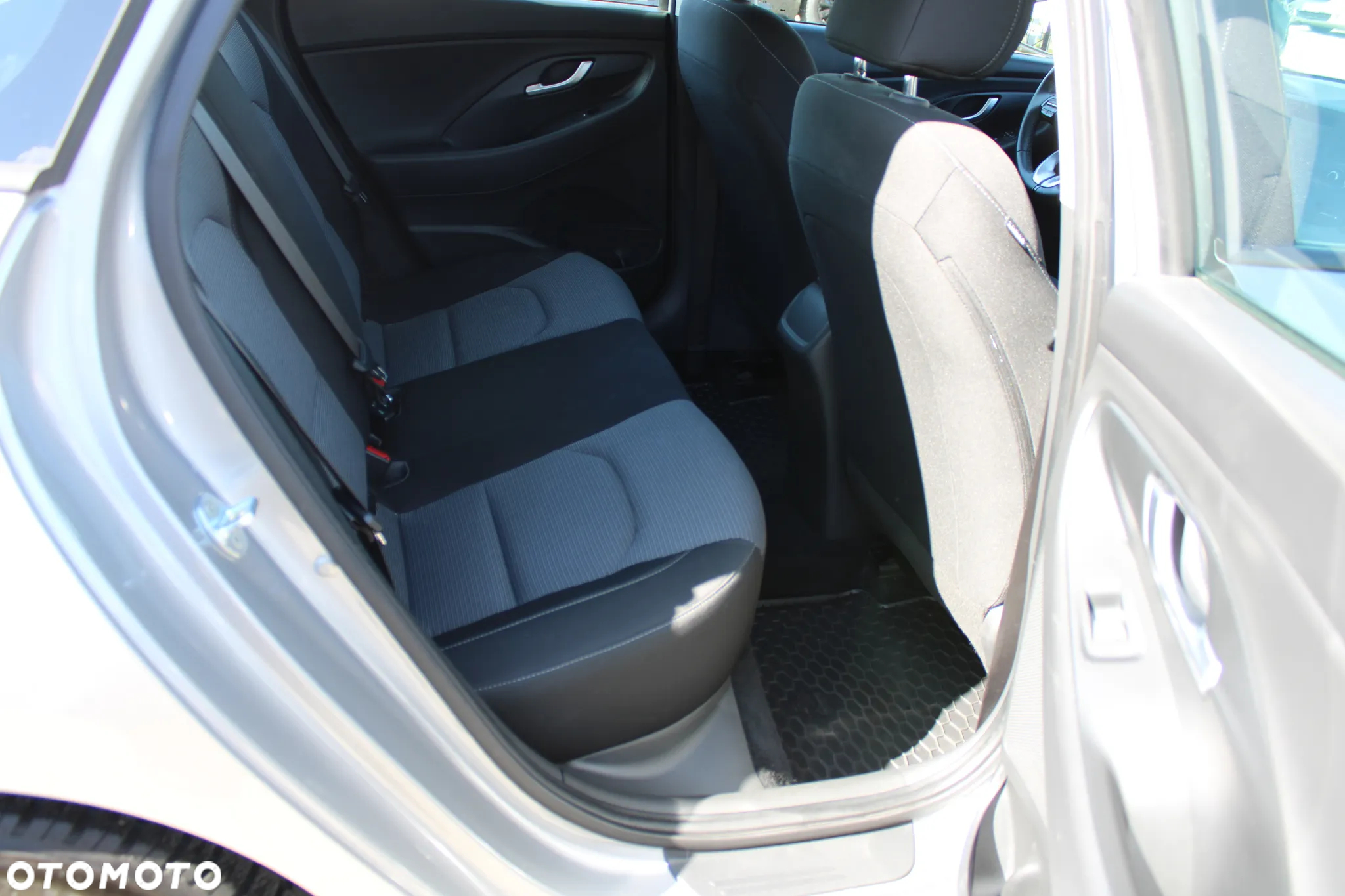Hyundai i30 1.5 DPI Classic + - 28