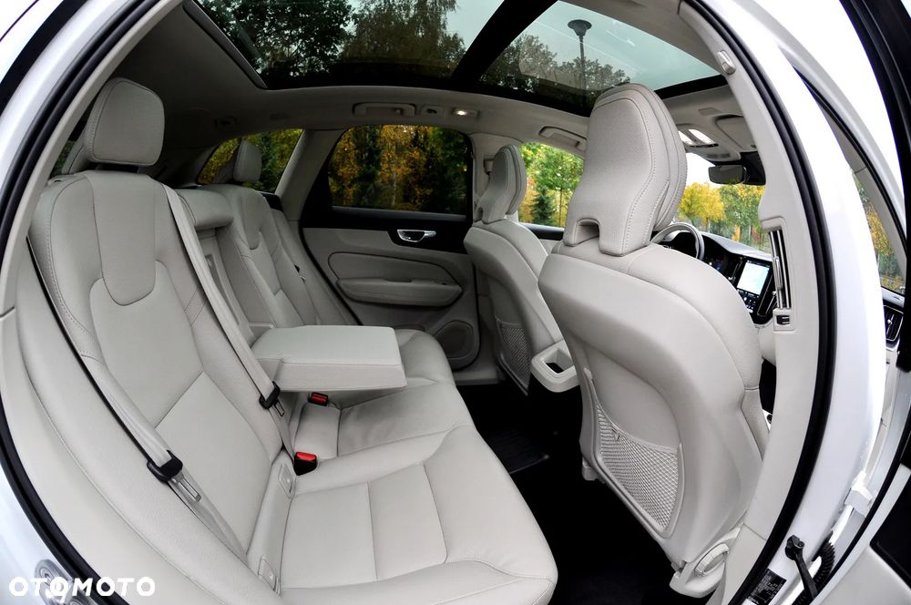 Volvo XC 60 T6 AWD Plug-In Hybrid Inscription - 25