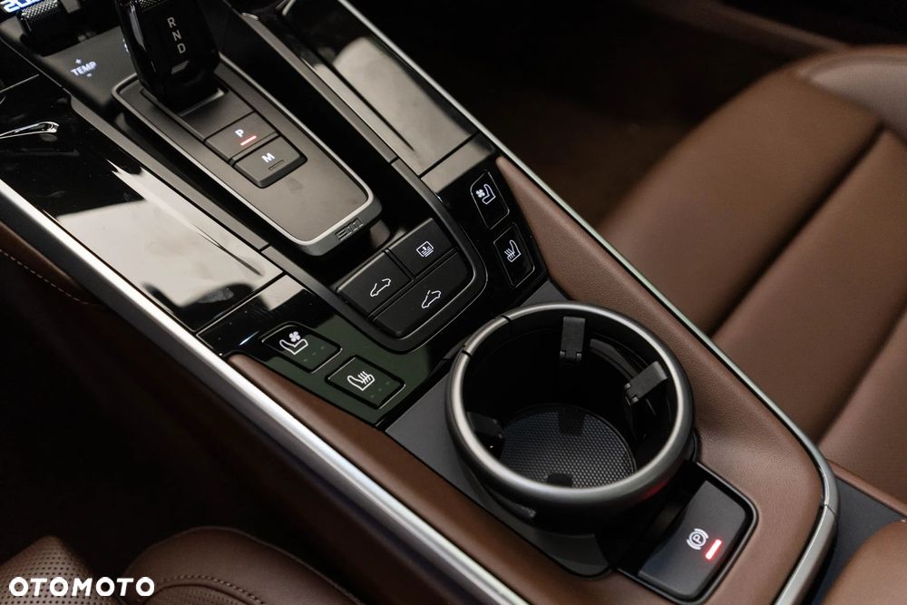 Porsche 911 Carrera 4S - 23
