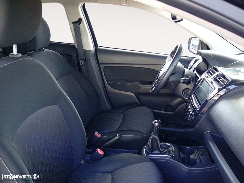 Mitsubishi Space Star 1.2 Intense Connect Edition — fotografia 15