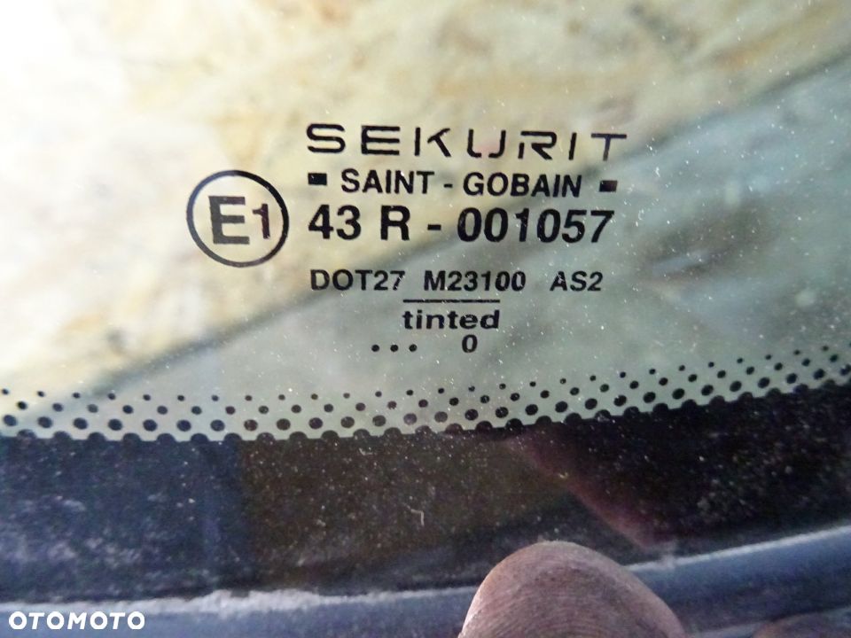 SZYBA KLAPY TYŁ TYLNA FIESTA IV LIFT HB5D 29 99- - 2