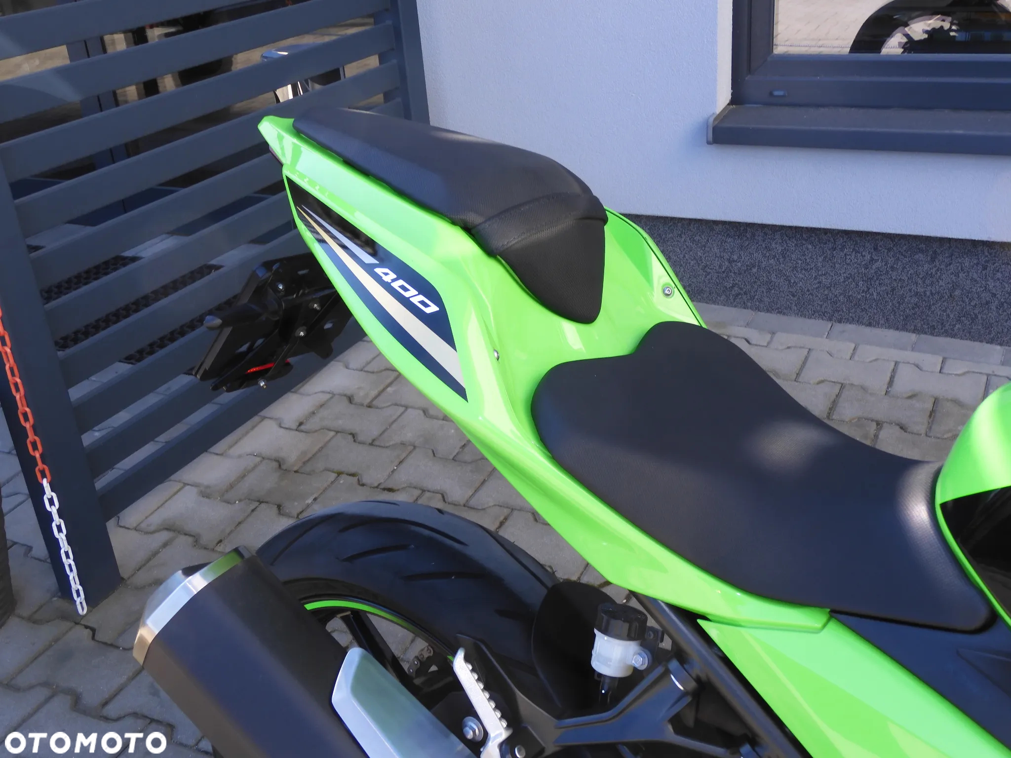 Kawasaki Ninja 400 - 11