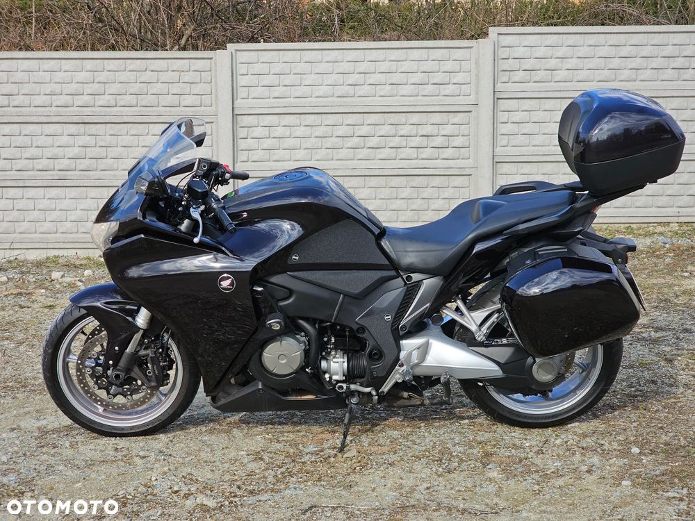Honda VFR - 1