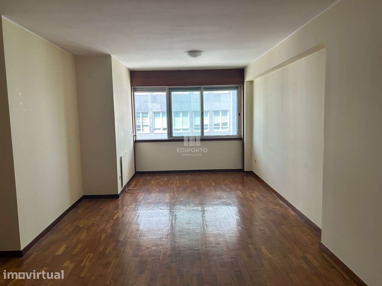 Apartamento T2 no Edifício Centro d ´Ouro em Vila Nova de Gaia - Grande imagem: 3/40