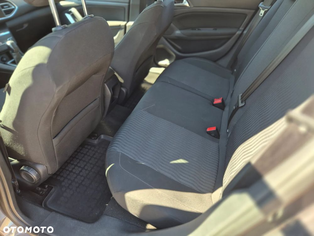 Peugeot 308 1.6 BlueHDi Active S&S EAT6 - 24