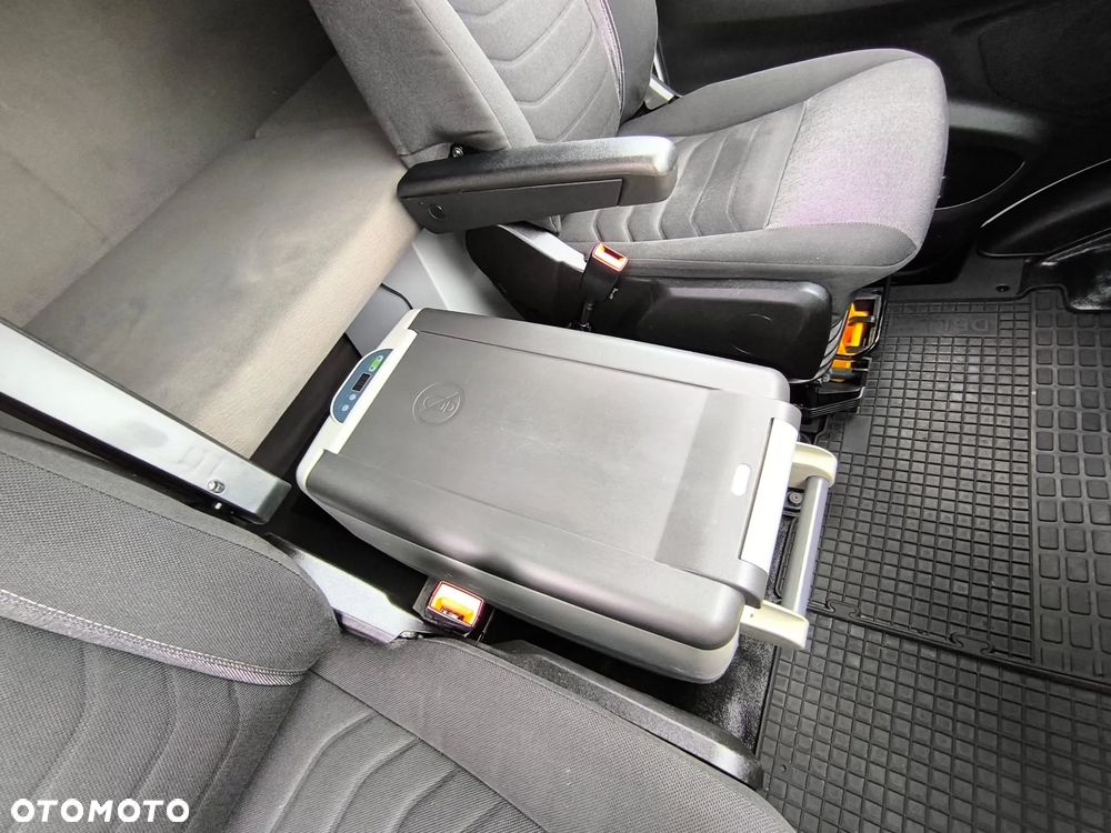 Iveco Daily 70C21, Automat, Sypialnia Tylna, 2 Łóżka, 15 Palet, Firana! - 19