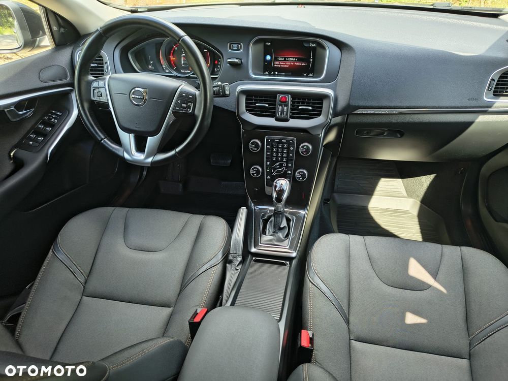 Volvo V40 Cross Country D3 Geartronic Momentum - 11