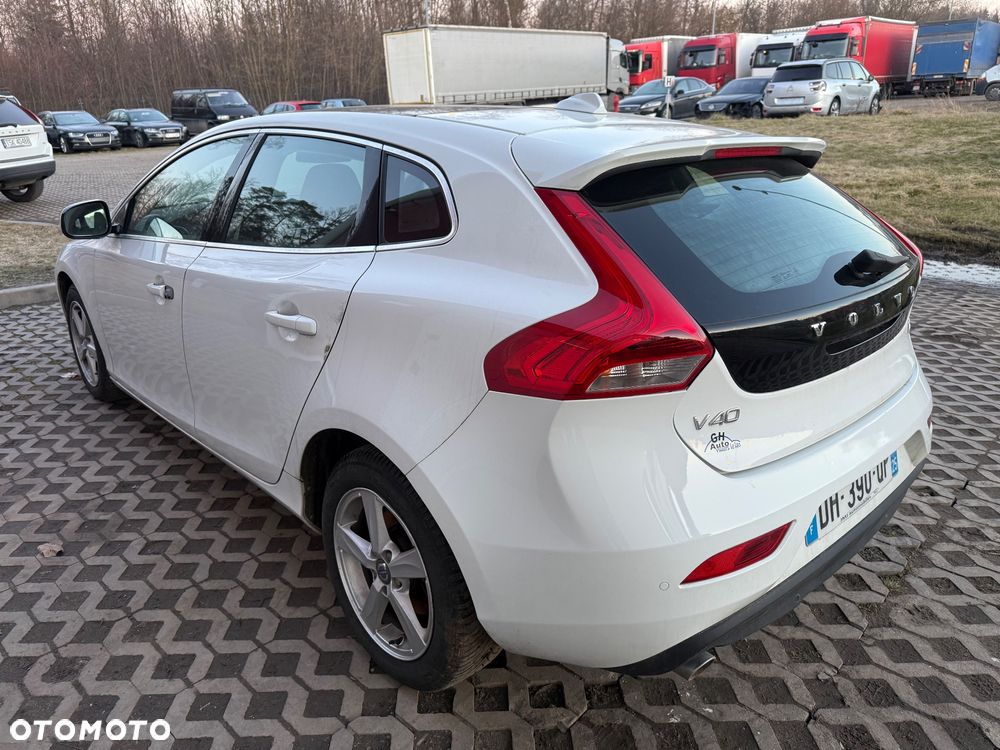 Volvo V40 - 10