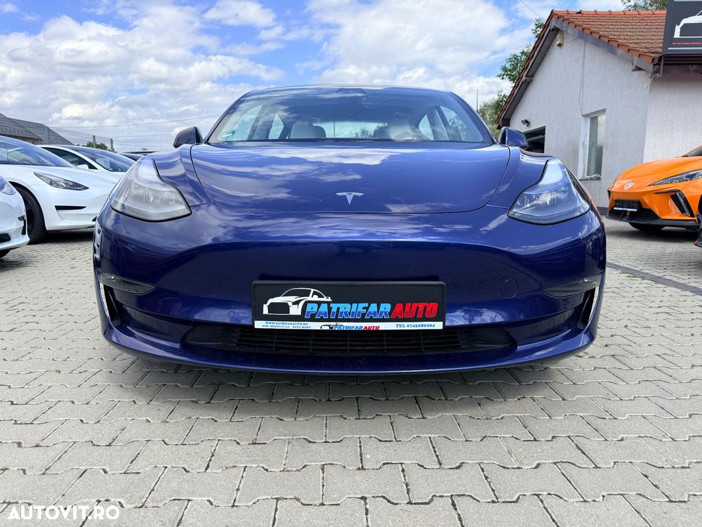 Tesla Model 3 - 2