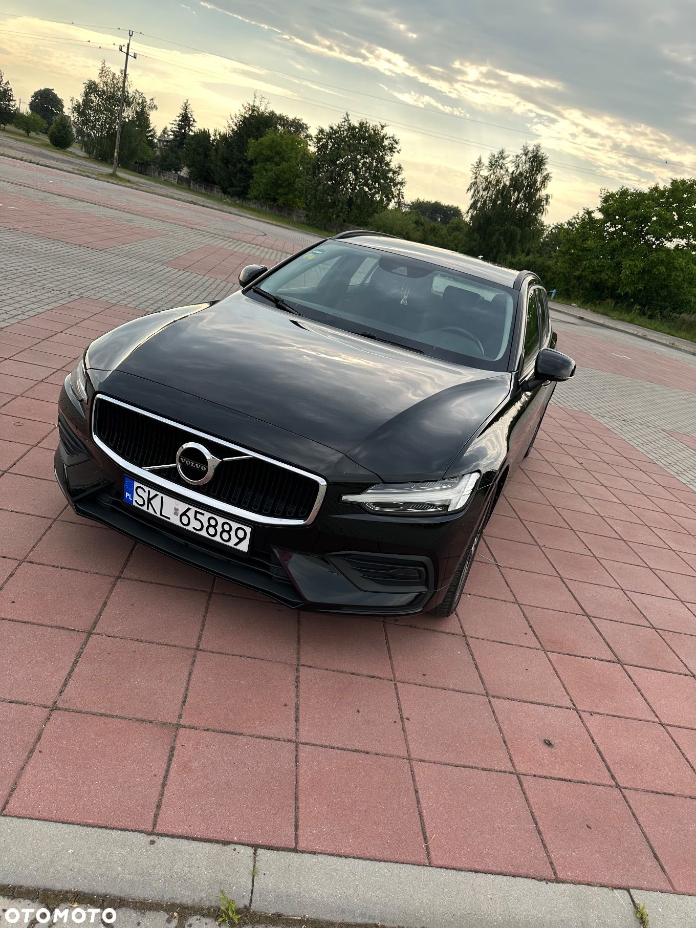 Volvo V60 B3 B DKG Core - 1