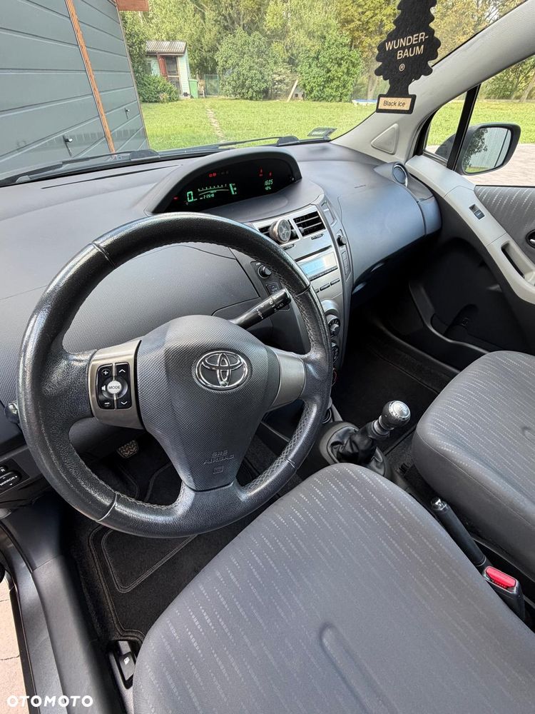 Toyota Yaris - 6