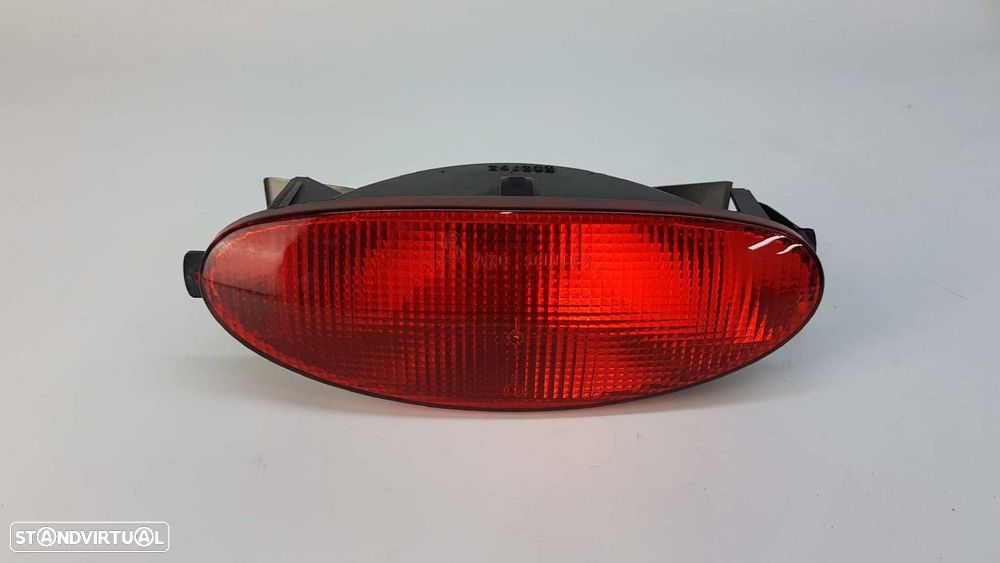 FAROLIM TRASEIRO CENTRAL PEUGEOT 206 BERLINA XT - 1