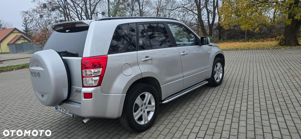 Suzuki Grand Vitara 2.0 De luxe - 7