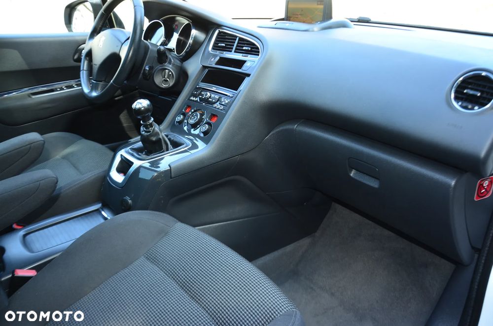 Peugeot 5008 HDI FAP 150 Allure - 21
