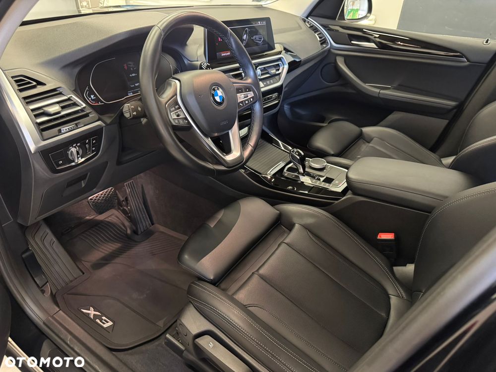 BMW X3 xDrive30d MHEV Advantage - 8