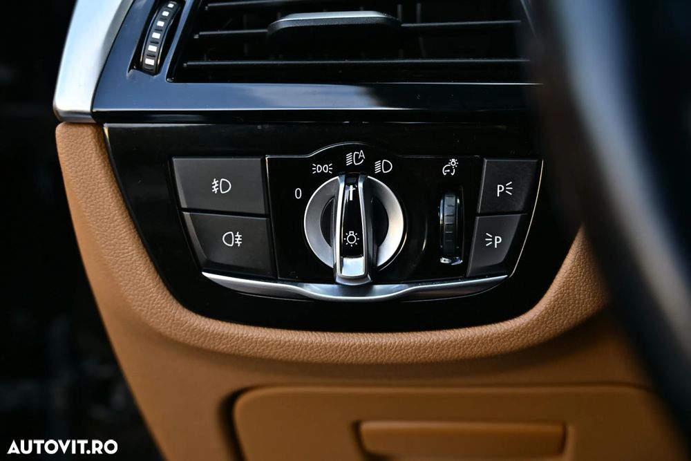 BMW Seria 5 540i AT - 20