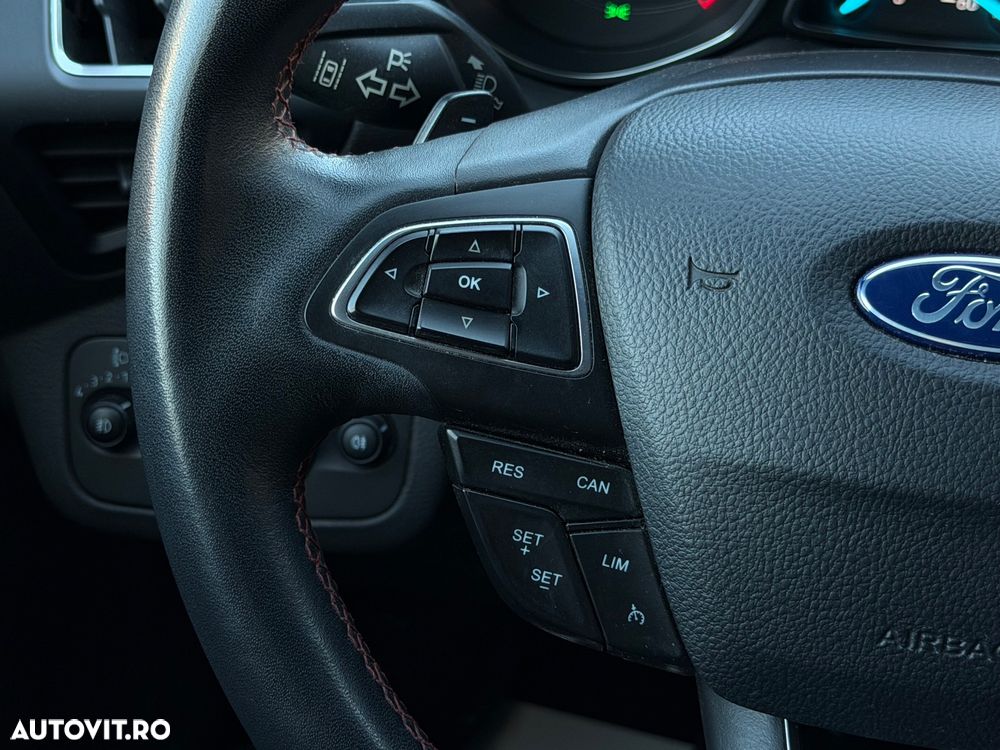 Ford Kuga 2.0 TDCi 4x4 Aut. ST-Line - 18