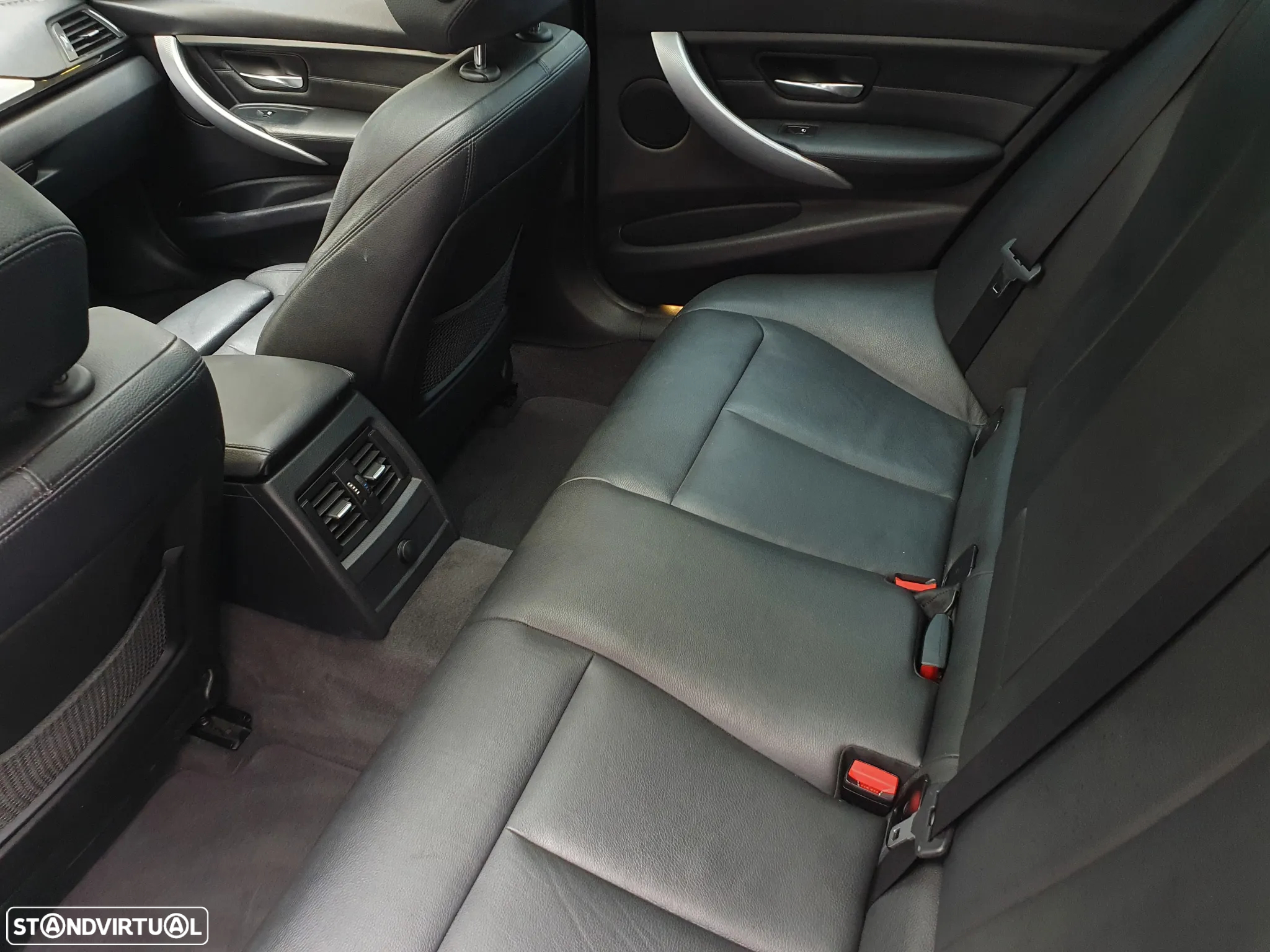BMW 320 d Touring Auto Pack M - 26