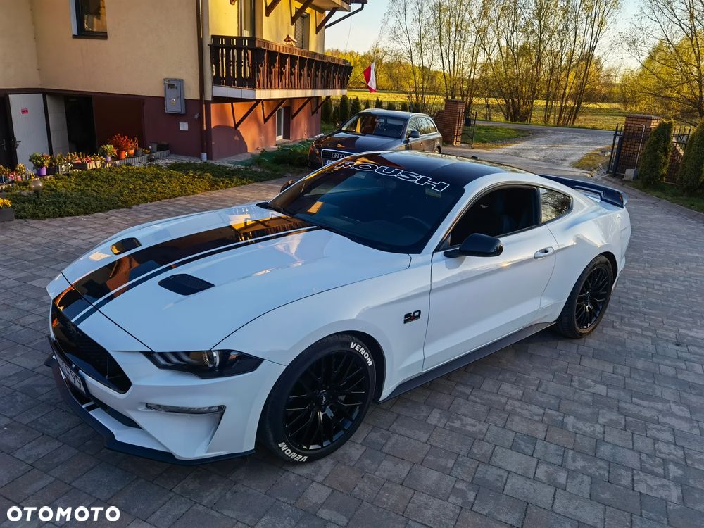 Ford Mustang - 1