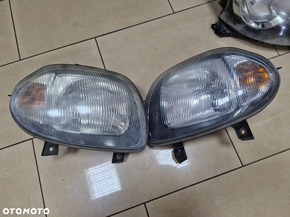 Lampa przód prawa lewa CLIO 2 II