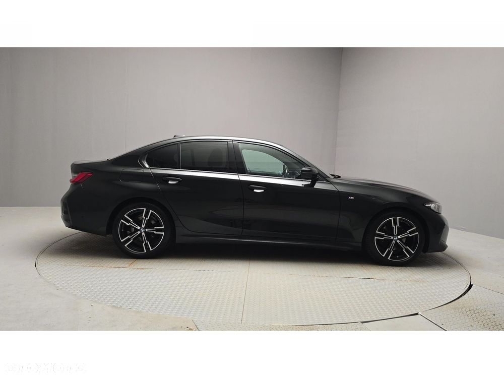 BMW Seria 3 320d xDrive mHEV M Sport - 6