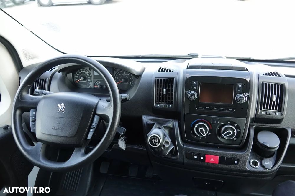 Iveco BOXER / 2.2 - 120 CP / L3H3 / AUTOUTILIZATOR DIN TABLĂ / 2022 / MANUAL / IMPORTAT - 33