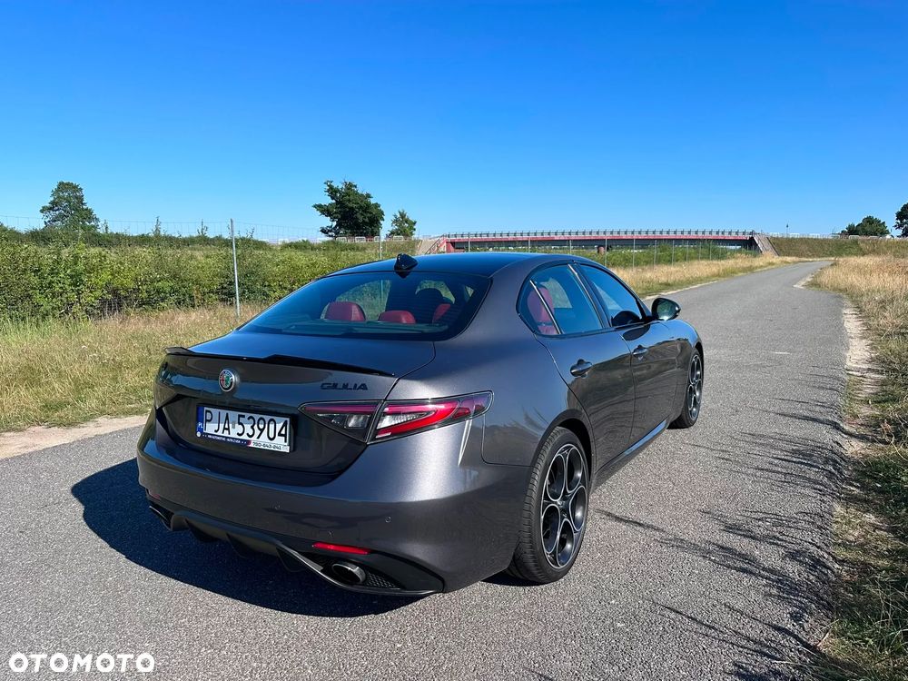 Alfa Romeo Giulia 2.0 Turbo 16V AT8 Veloce - 12