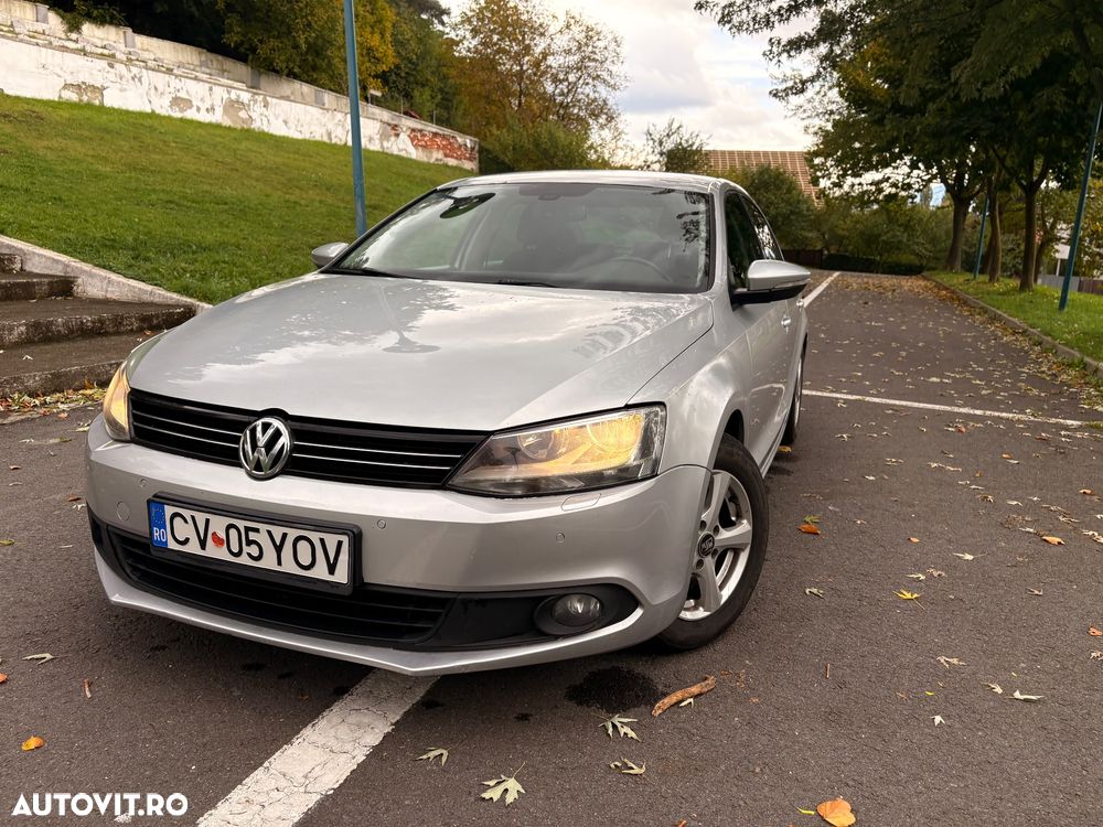 Volkswagen Jetta 1.6 TDI Blue Motion Technology Comfortline - 15