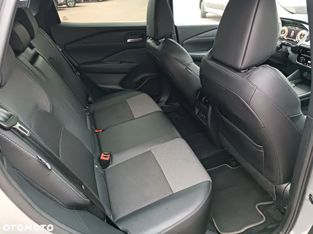 Nissan Qashqai - 25