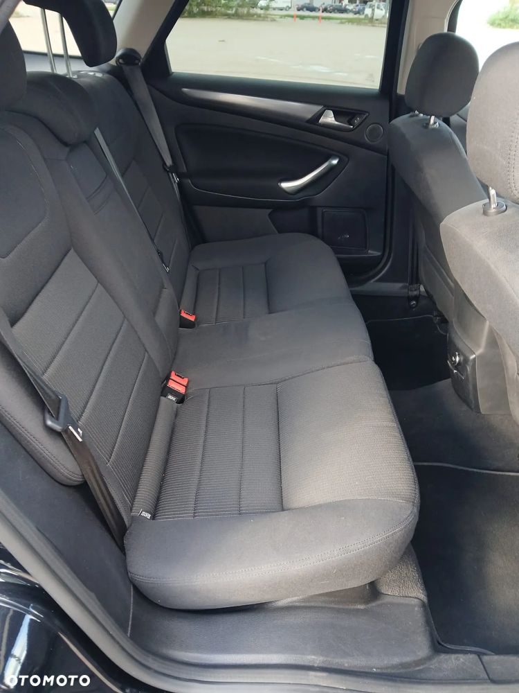 Ford Mondeo 2.0 TDCI Ambiente - 9