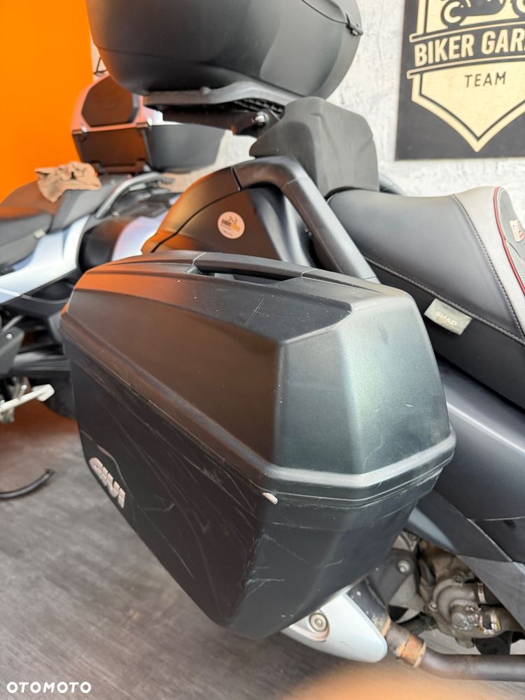 Piaggio MP-3 - 19