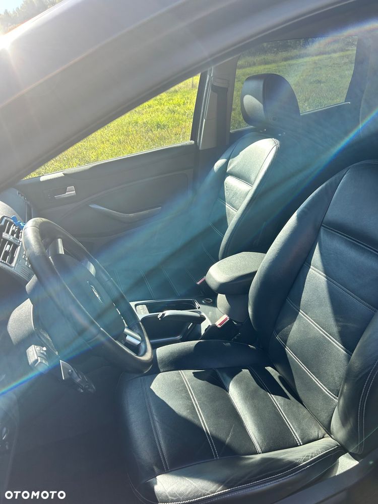 Ford Kuga - 8