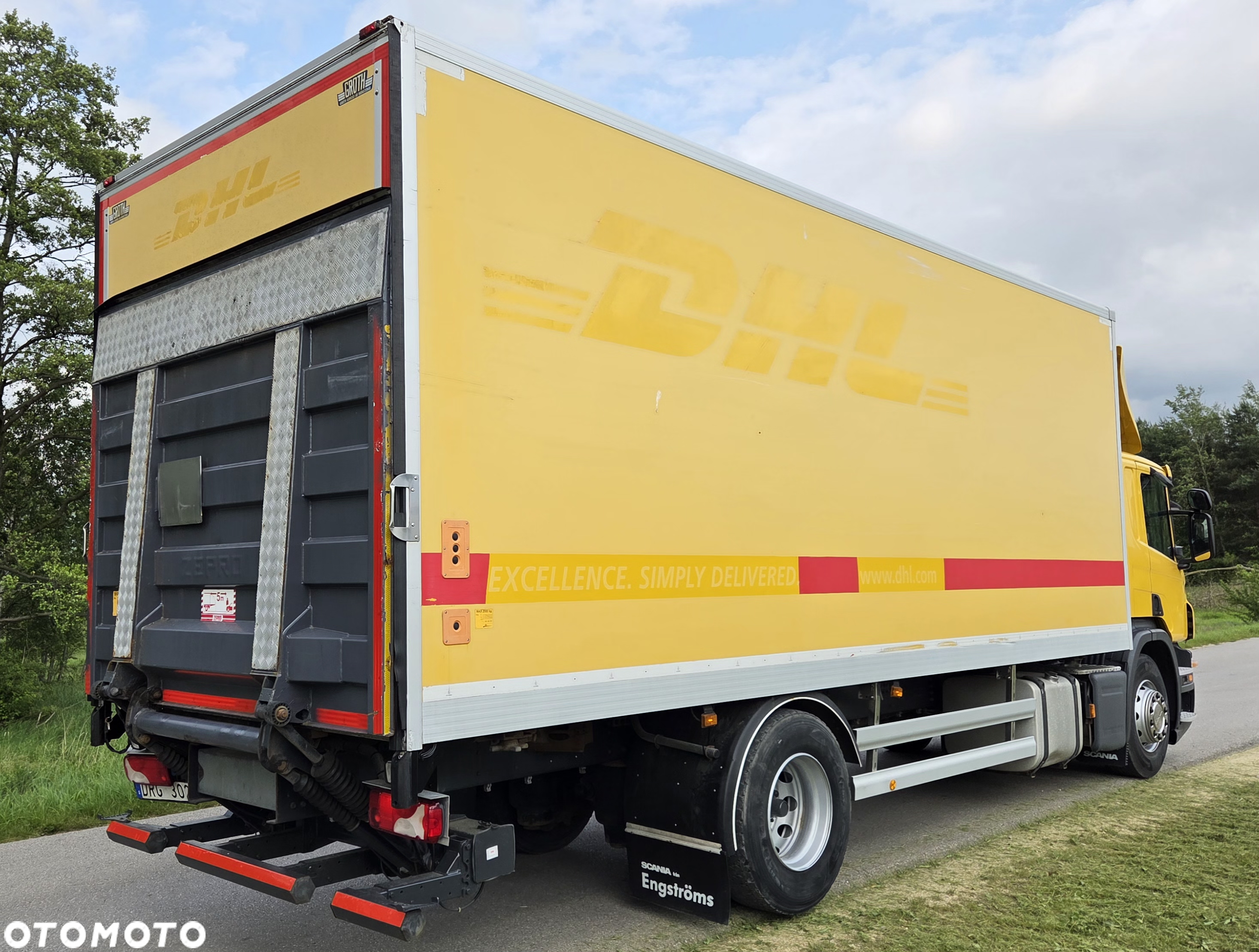 Scania P 280  izoterma 4x2 EURO 5 otwierany bok kontener - 4