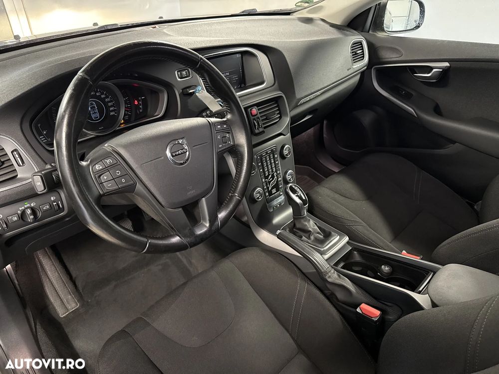 Volvo V40 D3 Geartronic Kinetic - 10