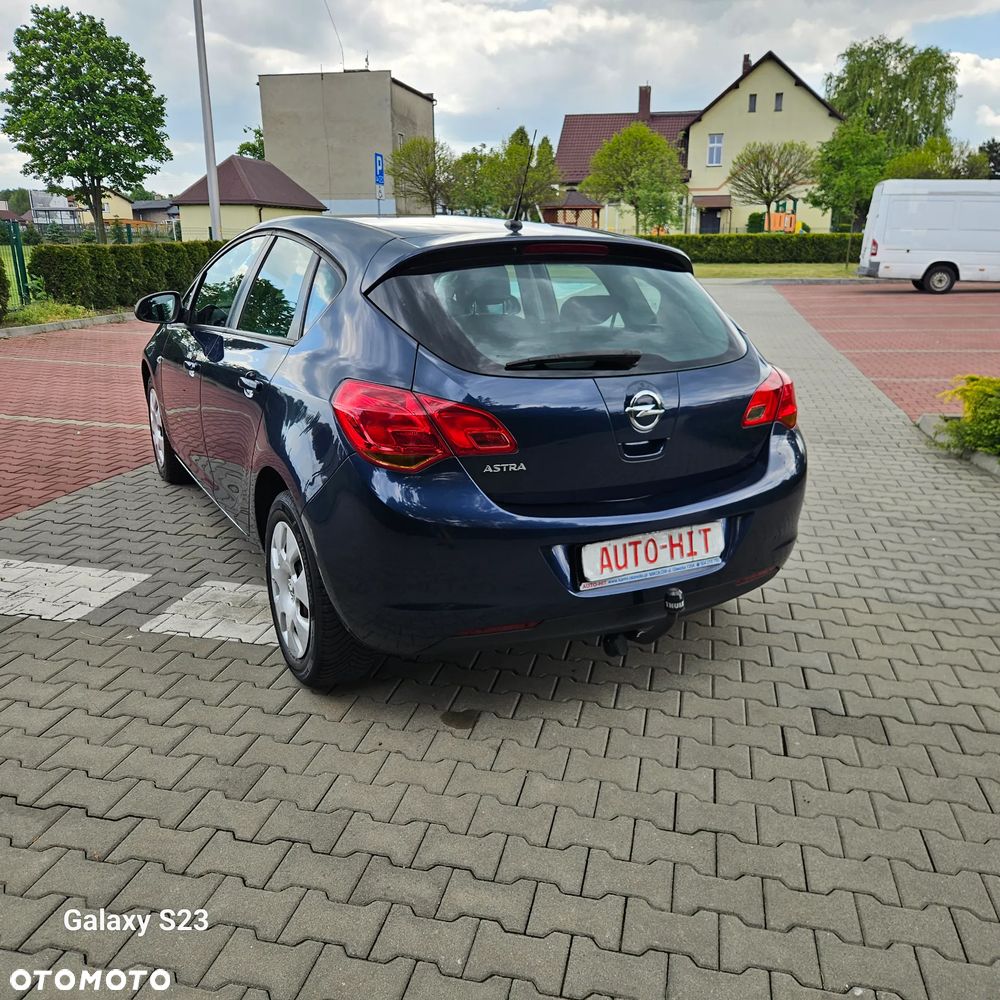 Opel Astra 1.6 Design Edition - 13