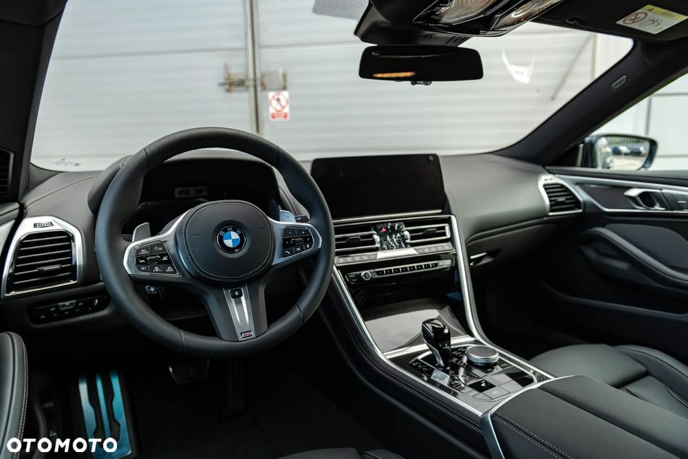 BMW Seria 8 - 15