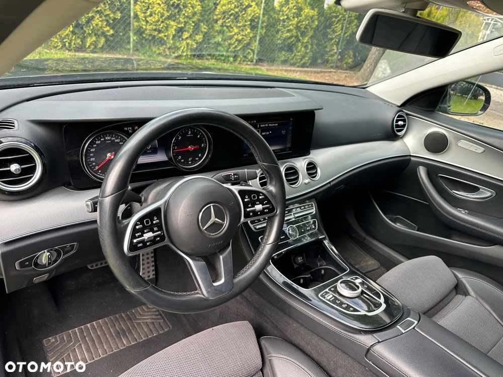 Mercedes-Benz Klasa E 200 d 9G-TRONIC - 17