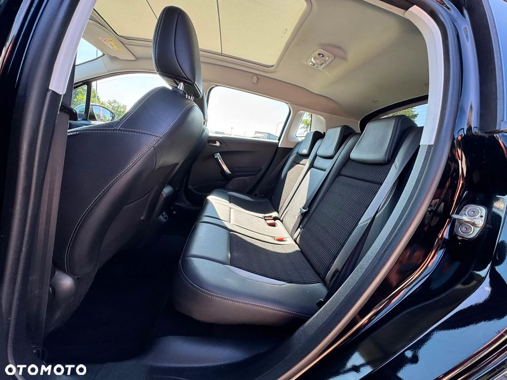 Peugeot 2008 1.6 VTi Allure - 23
