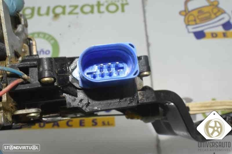 FECHADURA PORTA TRASEIRA DIREITA VOLKSWAGEN TOUAREG 2005 - 4