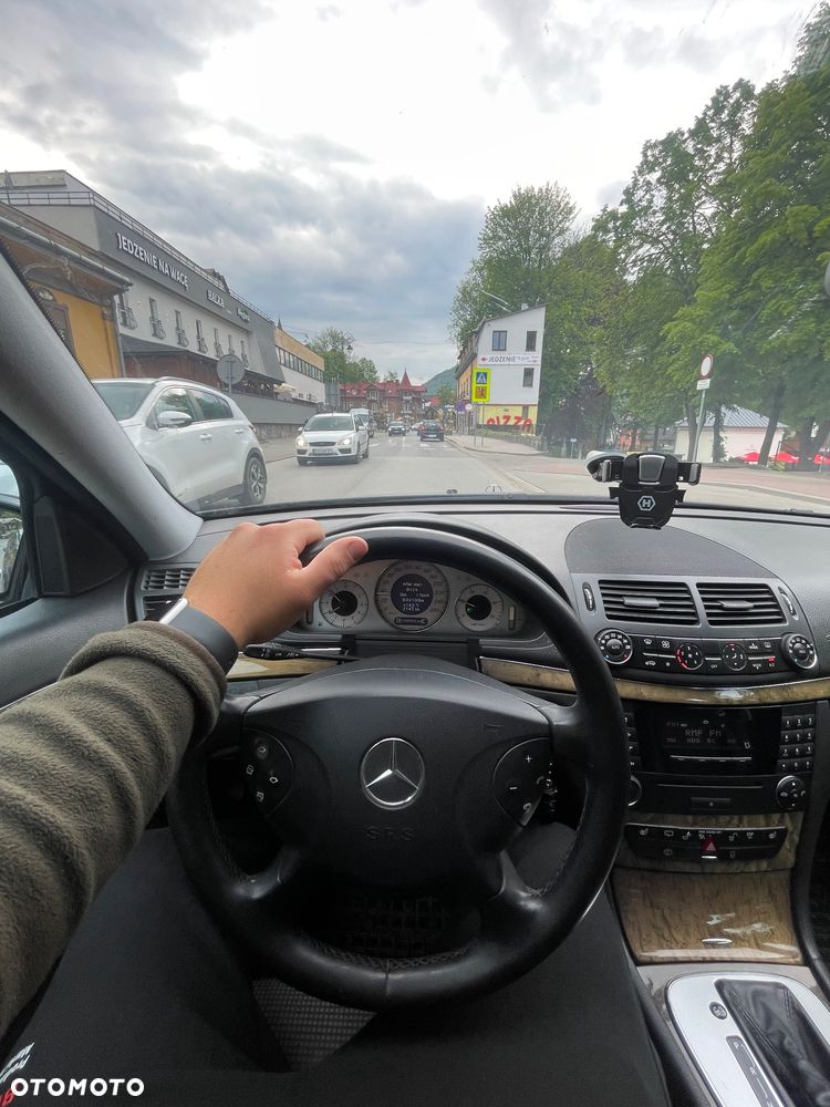 Mercedes-Benz Klasa E - 9
