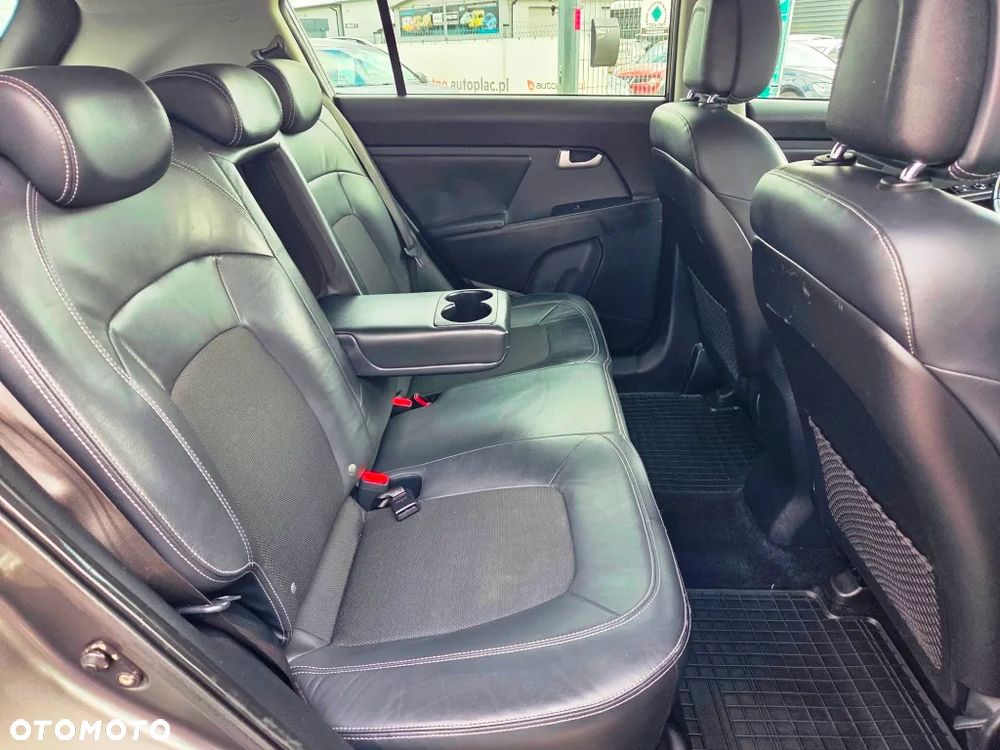 Kia Sportage 2.0 L 2WD - 31