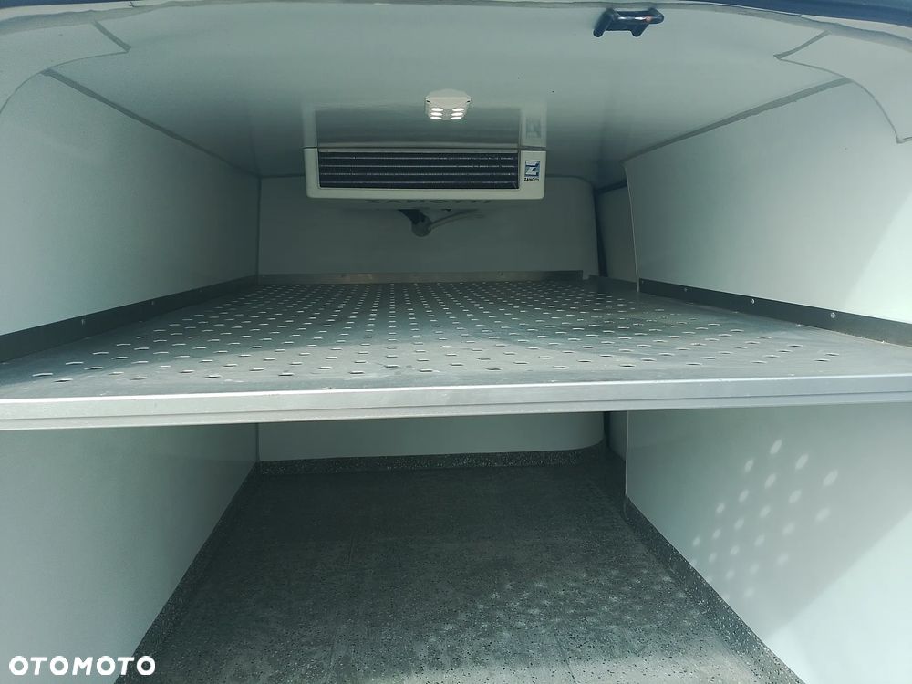 Peugeot Partner Proace Berlingo Combo Doblo L2 Izoterma Chłodnia Salon PL półka Inox 3 osoby - 20