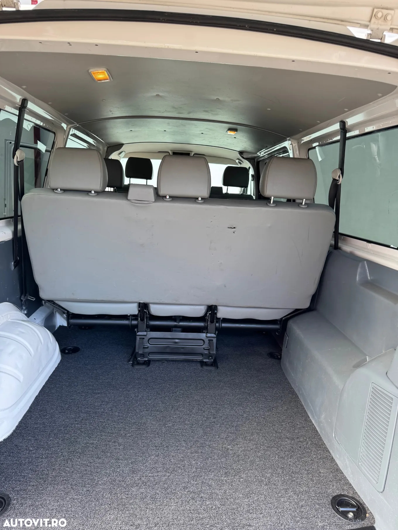 Volkswagen Transporter - 13