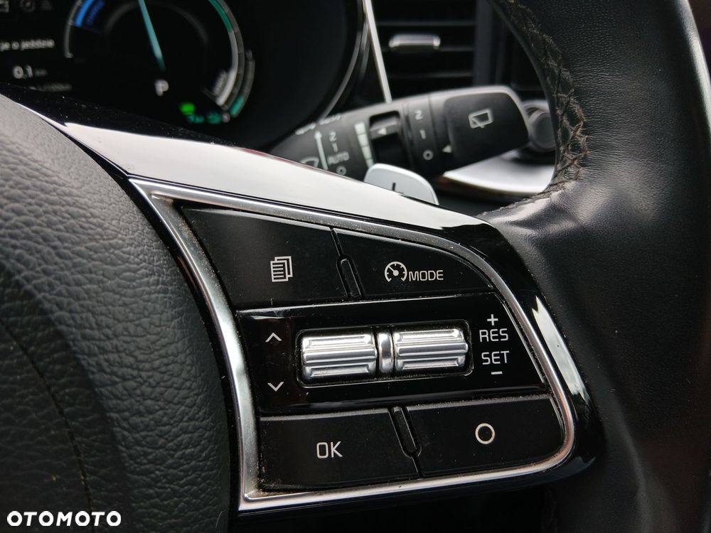 Kia XCeed 1.6 GDI PHEV L Business Line DCT - 24