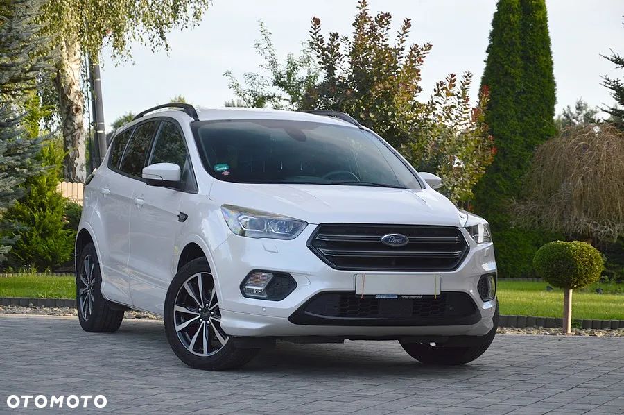 Ford Kuga 1.5 EcoBoost 2x4 ST-Line - 1