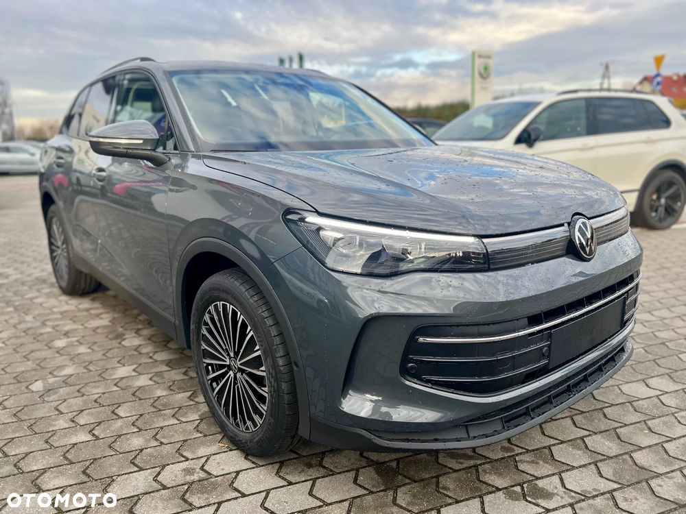 Volkswagen Tiguan - 8